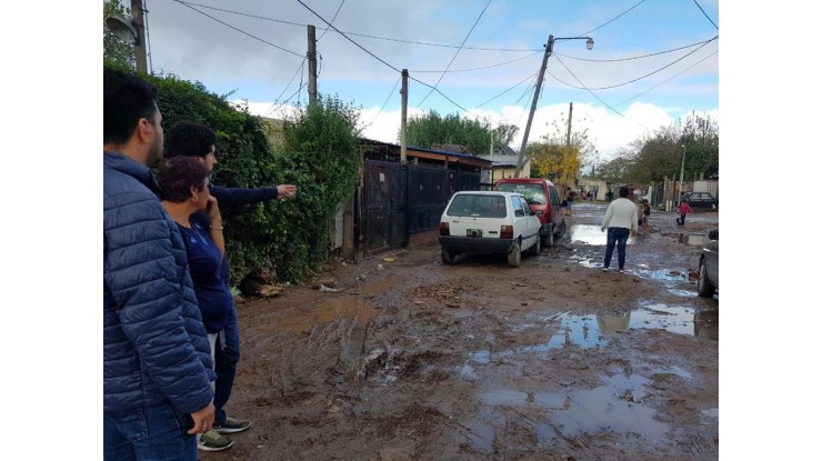 Pablo Alaníz y su equipo recorrieron algunos barrios de Florencio Varela